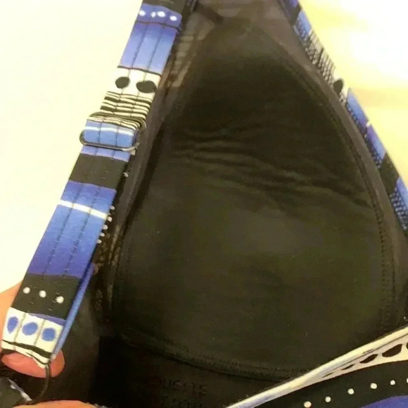 Silhouette Solution tankini  top w moulded cups, no wires, adjustable straps - Picture 4 of 6